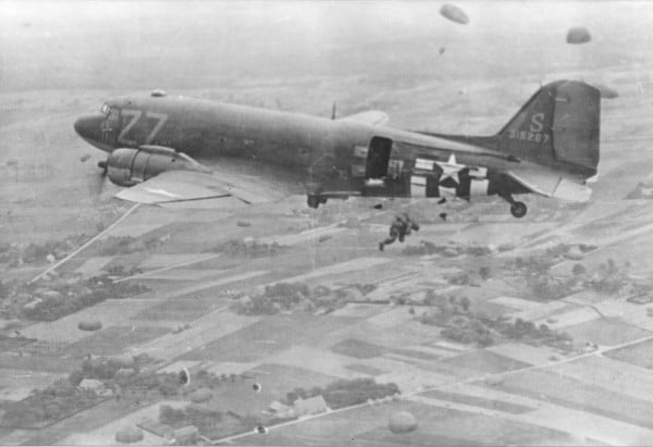 Paratroopers_Dakota_Groesbeek_OMG1944_BM