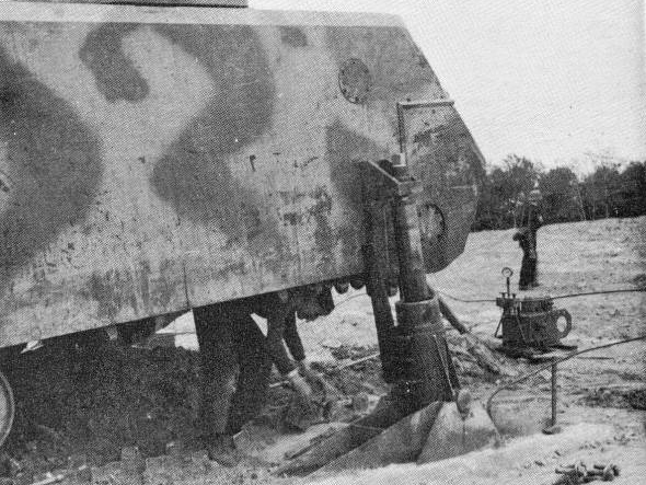 Panzer VIII Maus track change 1